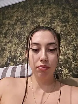 Virgin_Pussy_SquirtX's cam snapshot