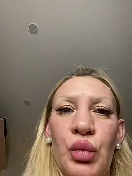 Bellissa_'s cam snapshot