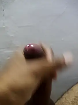 Yizuz94's cam snapshot