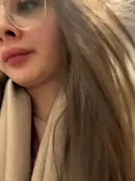 KristiRich live sex cam