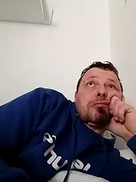 ich411983 live sex cam