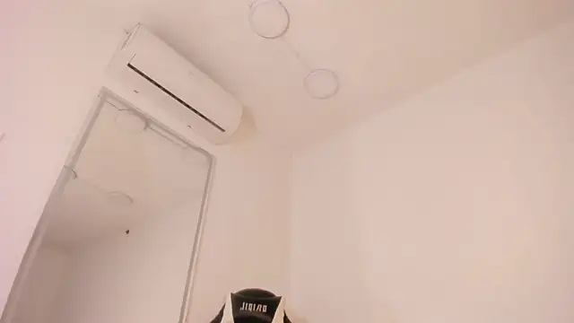 vera_candella's cam snapshot