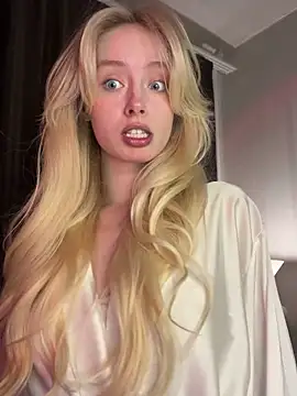 SunnyShiney live sex cam