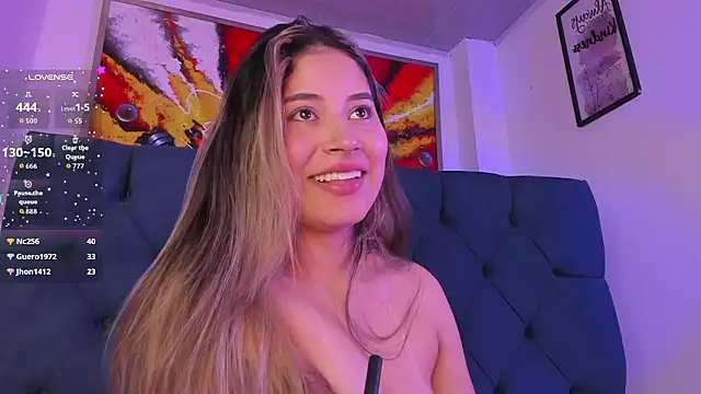 Violet_Blazee's cam snapshot