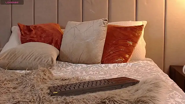 Lunea_kane's cam snapshot