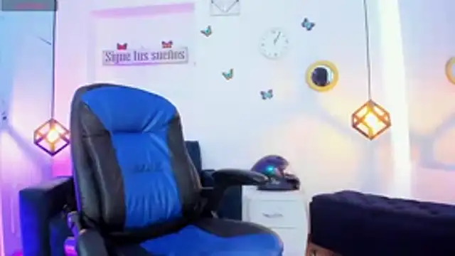 Hot_Darliing's cam snapshot