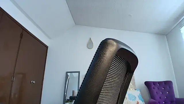 Ingridbergman live sex cam