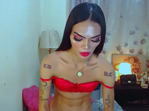 yoursexyasiantsxx's cam snapshot