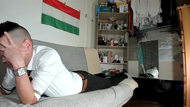 viraglaci18@xh's cam snapshot