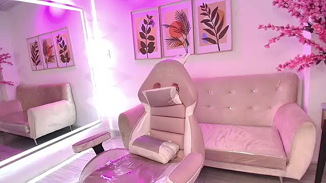 Divinee_Cloe's cam snapshot