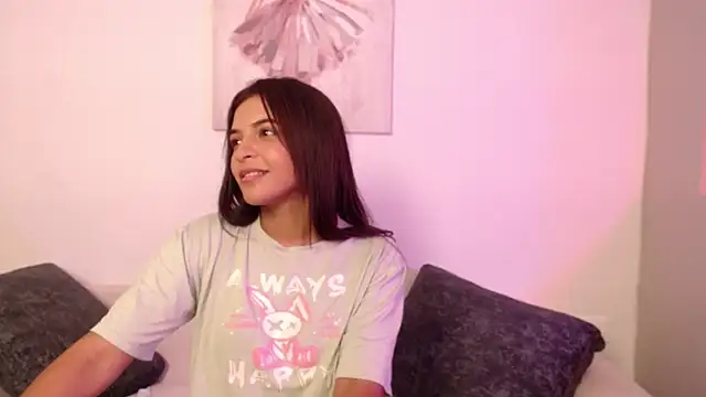 chloe_peach_'s cam snapshot