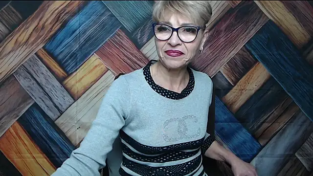 EllaBonito's cam snapshot