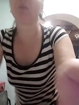 Ella-433's cam snapshot