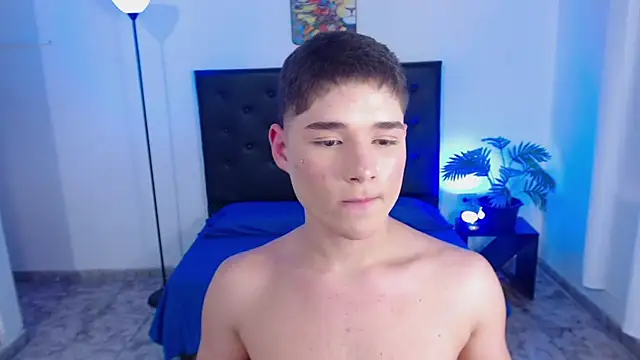 Mattass18 live sex cam