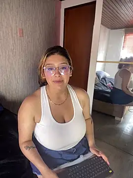 TatiJx_Pink's cam snapshot