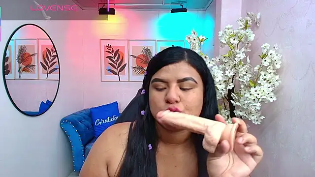 Emiily__Rousse's cam snapshot