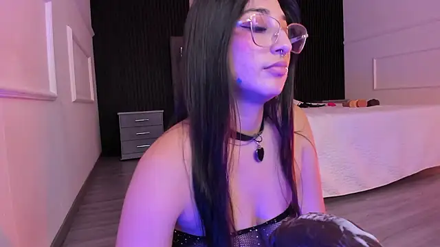 Gabrielakassi live sex cam