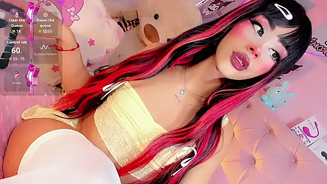 Cute_Roxxy live sex cam