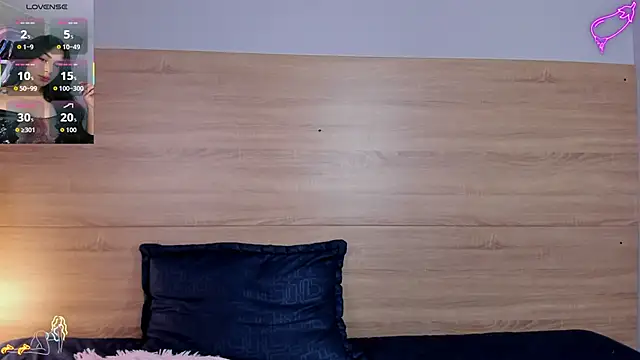 lilith_petit_'s cam snapshot