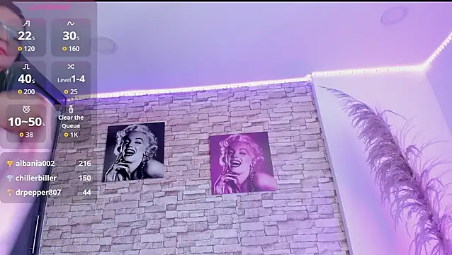 sofiaalarson's cam snapshot