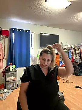 Hotslut187 live sex cam