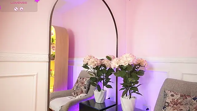 MilaCrave live sex cam