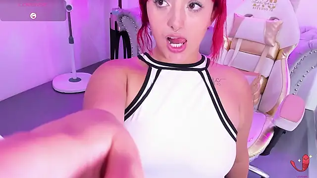 Miiia_rousse's cam snapshot