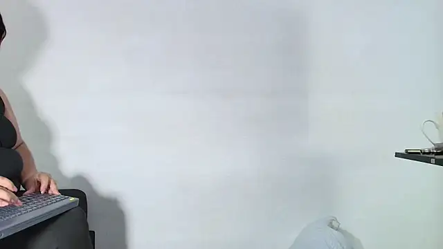 Karla_hilton1 live sex cam