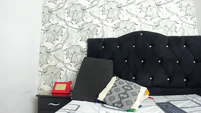 Keira_Lennox live sex cam