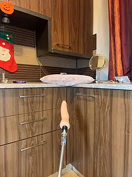 Hotmomcheckk_ live sex cam