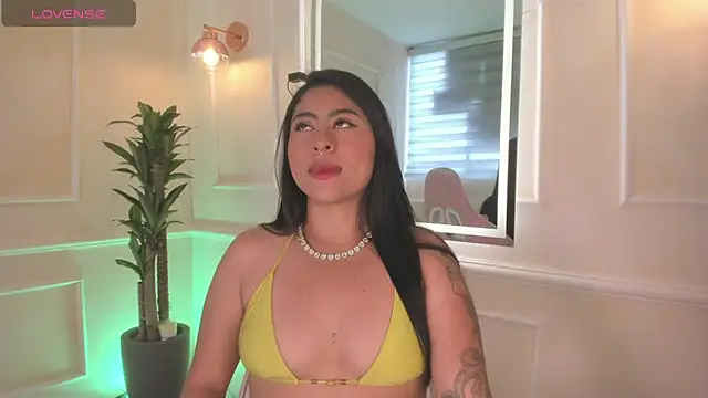 ThamaraGen_'s cam snapshot