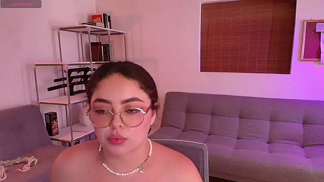 Emmy_peach1's cam snapshot