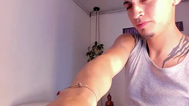 Aroon_smith_'s cam snapshot