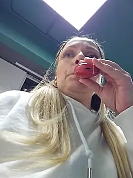 Bondgirl_013 live sex cam