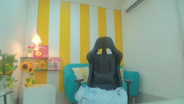 esmeralda_cuisman's cam snapshot