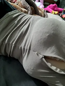 -LunaLust's cam snapshot