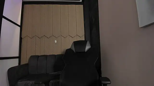 ElviraRosse1's cam snapshot