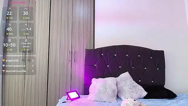 Ruby_Whispers's cam snapshot