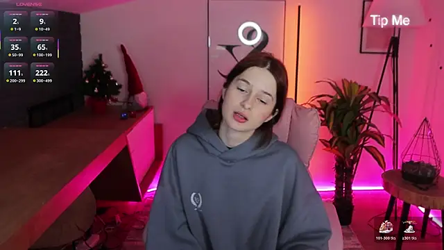 Viola__moon's cam snapshot