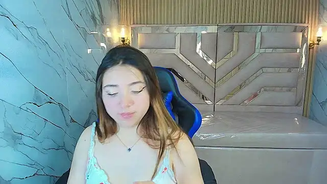 emily__r__'s cam snapshot