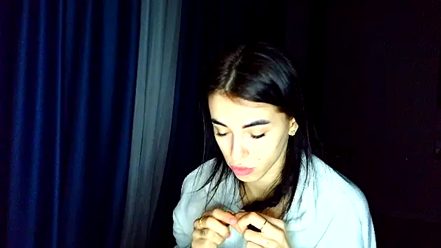 Vlada_Elfie's cam snapshot