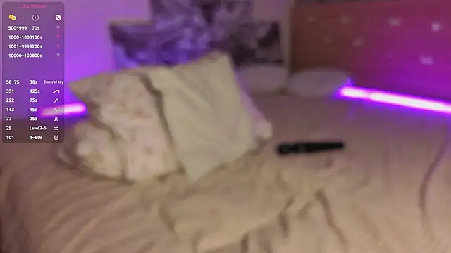 OttilieBurruss live sex cam