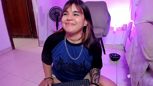 Dakota-bluu's cam snapshot