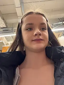 KittyQueeny live sex cam