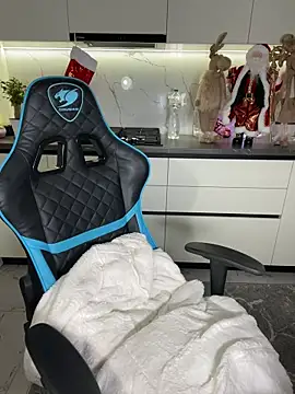 CurlyLara live sex cam