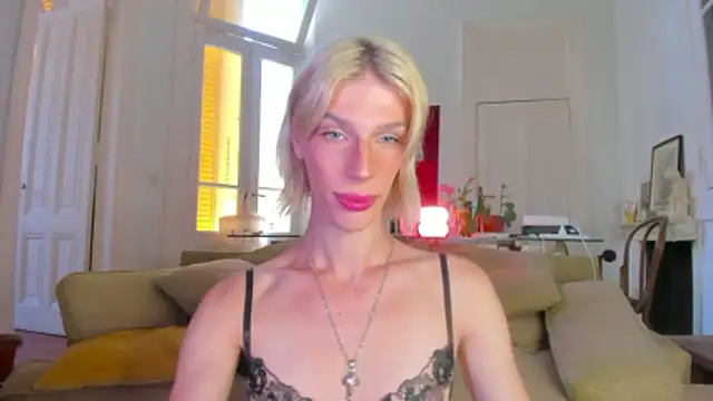 AliceSnowCatt's cam snapshot