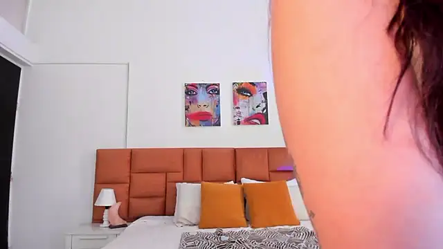 Regina_blum live sex cam