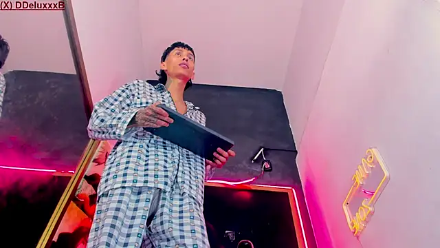 Daniel_Deluc77's cam snapshot