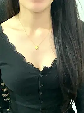 Jonlie18 live sex cam