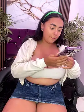 michell_boobs_ live sex cam